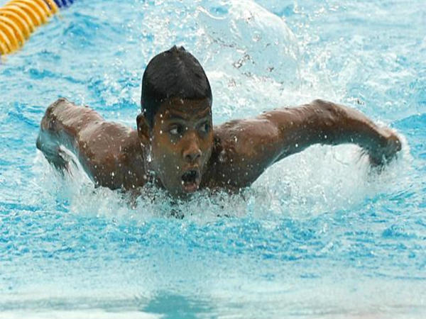 সাঁতার