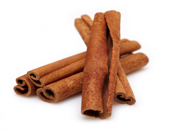 ১) দারুচিনি