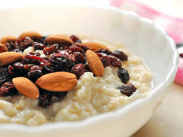 ২) ওটমিল এবং বাদাম