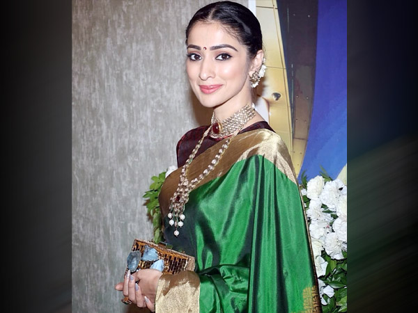 নবরাত্রির দ্বিতীয় দিন - সবুজ রঙ