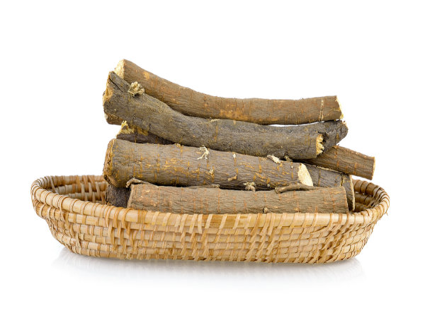 ৬) অশ্বগন্ধা