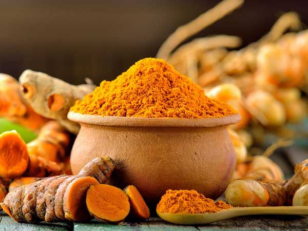 ৭) হলুদ