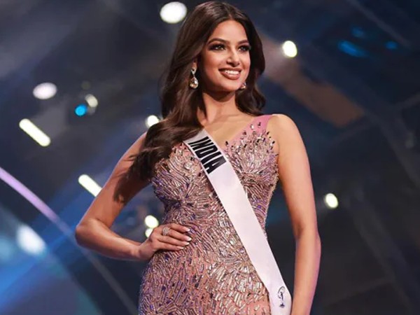 মা-কে দেখে অত্যন্ত হন