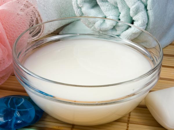 দই ও ভাতের ফ্যানের প্যাক