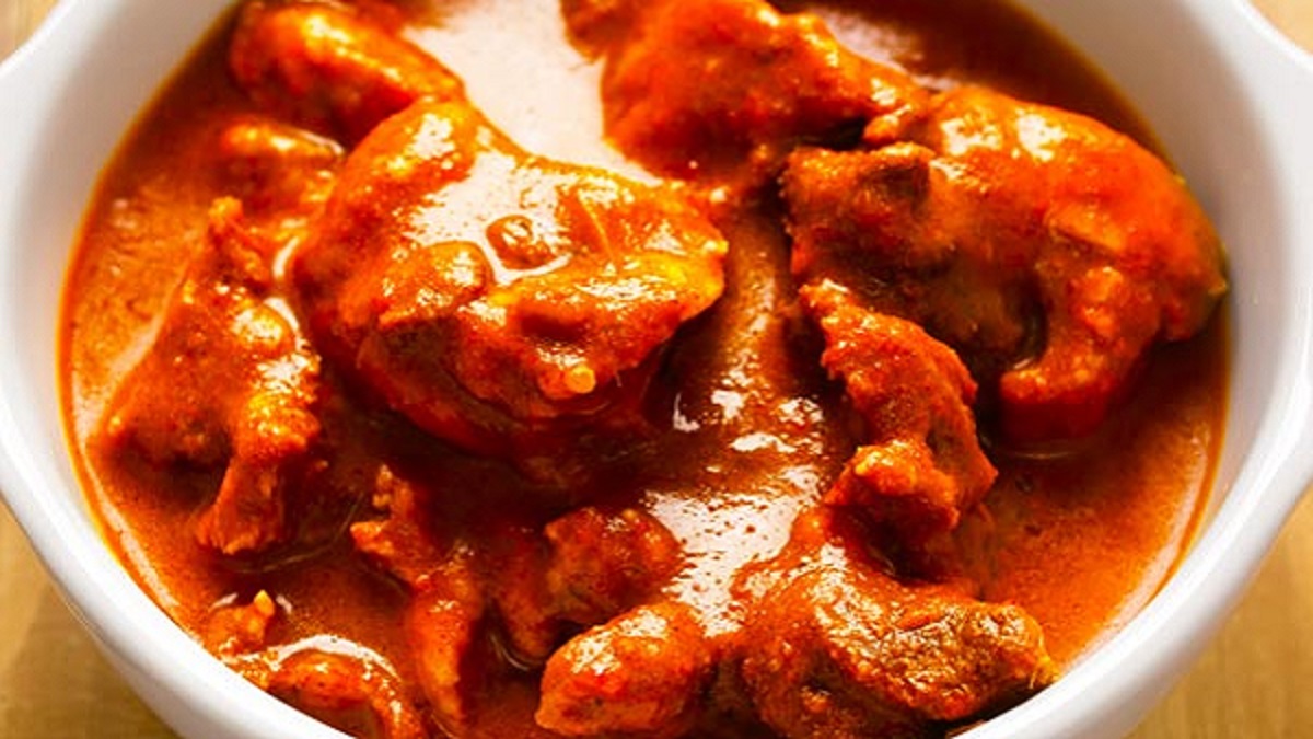 উৎসবের মরশুমে রেঁধে ফেলুন পাঁচফোড়ন মটন, রইল রেসিপির হদিশ Panch